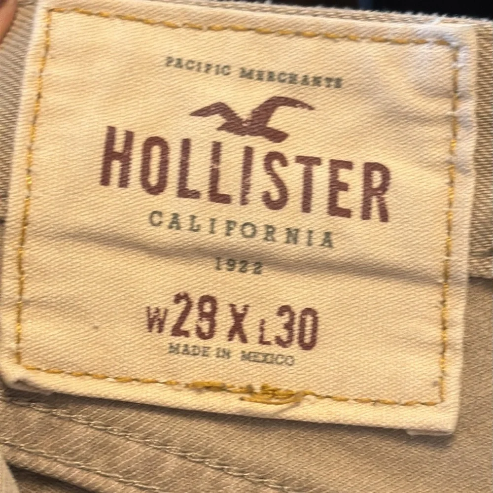 Hollister tan straight leg jeans size 28X30